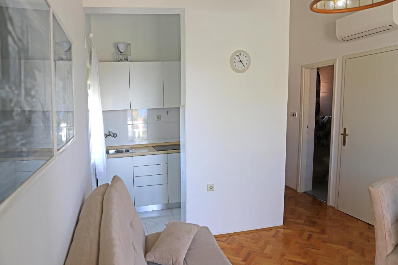 Apartment Hudan Malinska Eksteriør billede